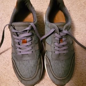 VGUC - Casual Dress Shoes Size 8